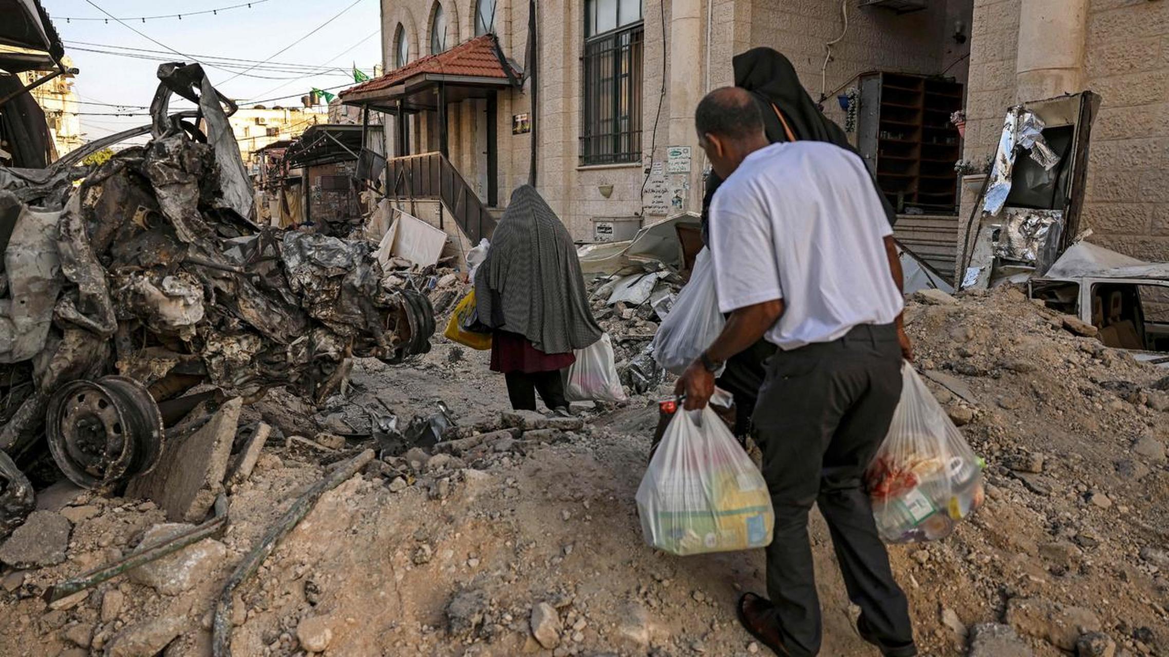 大规模袭击:以色列结束对约旦河西岸巴勒斯坦难民营的致命袭击,但警告