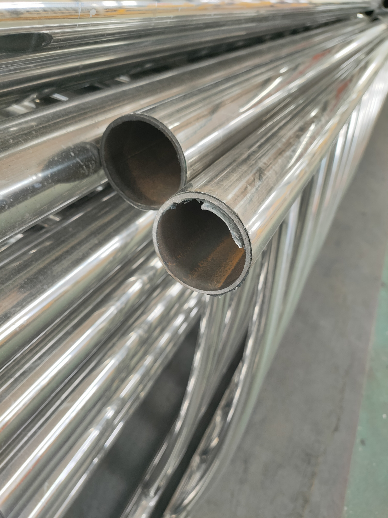 不锈钢复合管分为几种材质