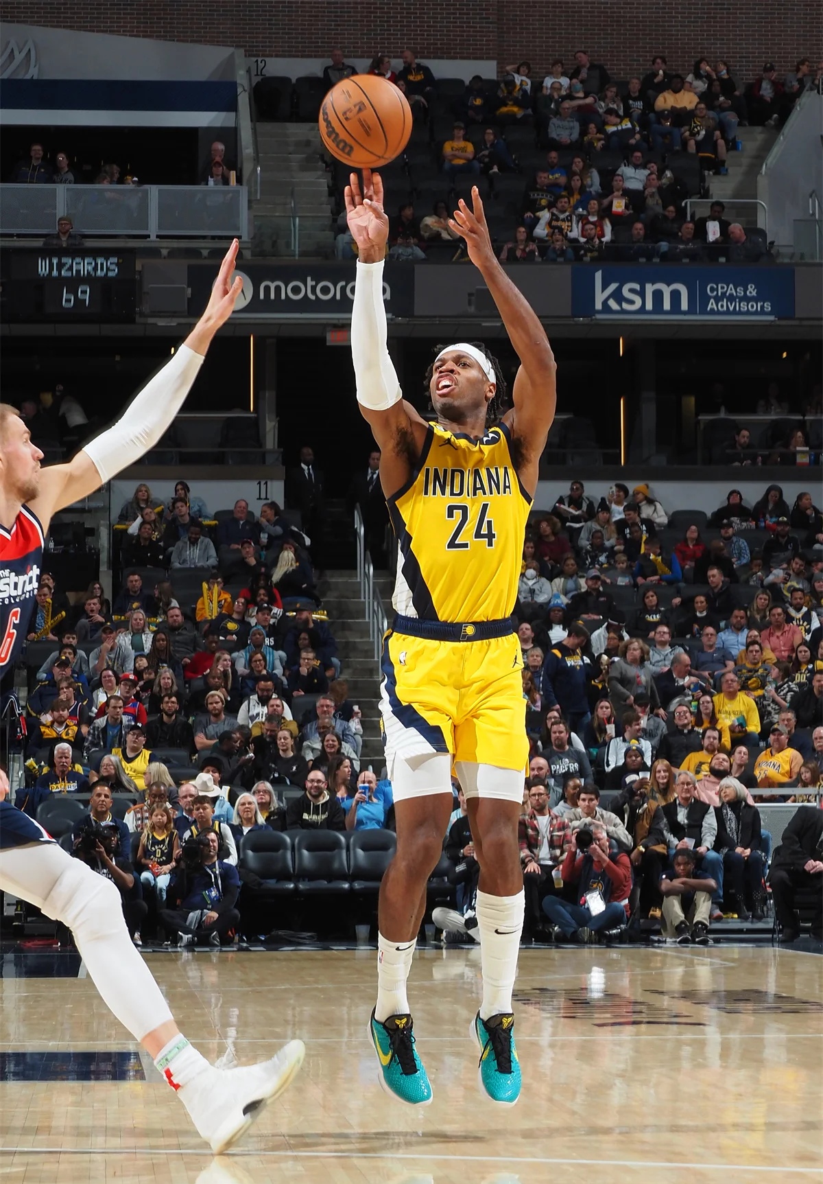 完美体育运营中心-雄火队球员意外重伤，全队备险发展  第2张