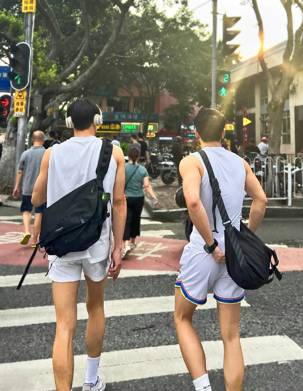 背影好帅啊!#体育生