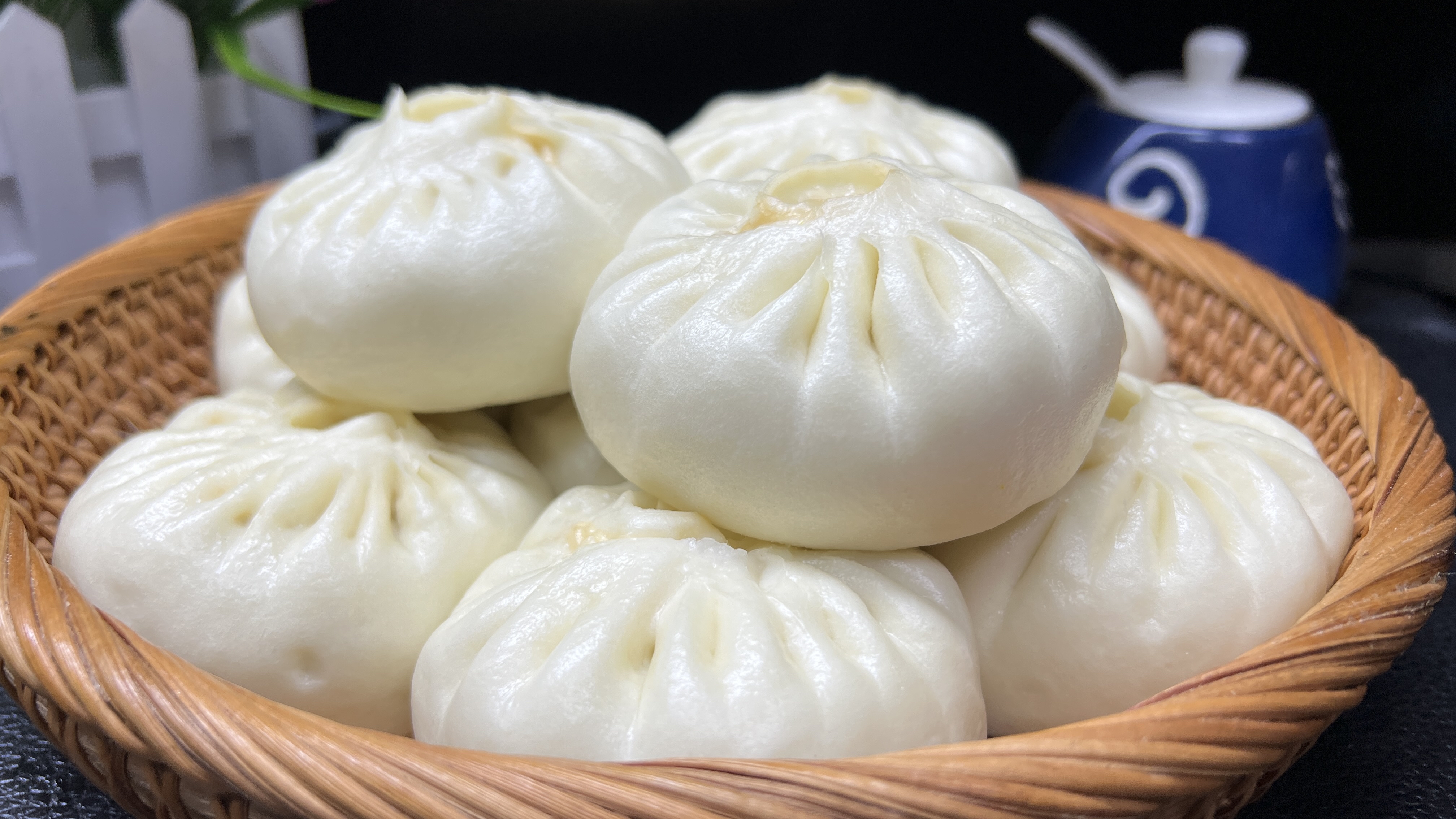 蒸包子,提前发面是大错!教你包子店常用绝招,松软洁白不塌陷