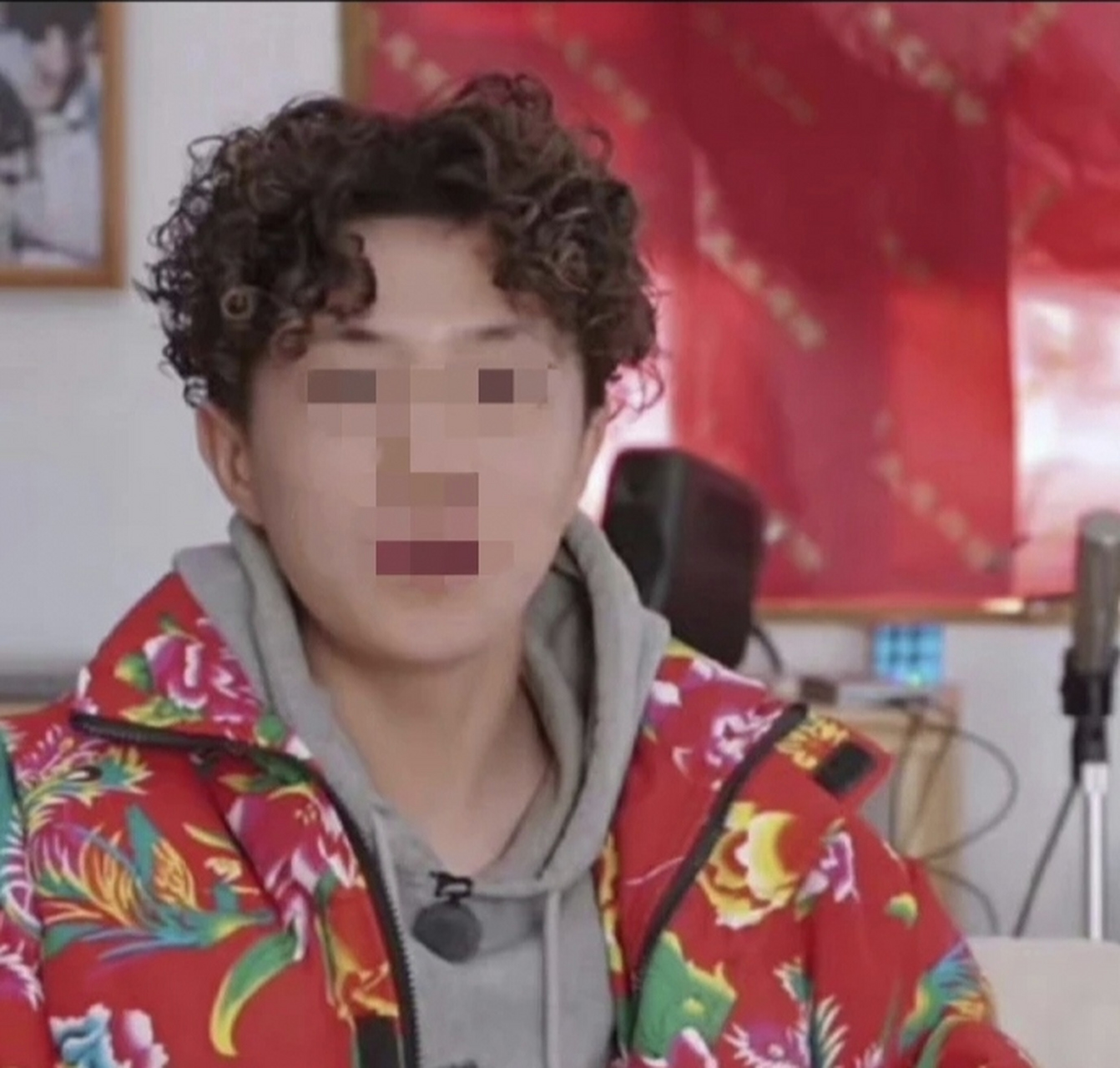 男生烫发的尽头是壮壮妈吧!哈哈哈哈#搞笑