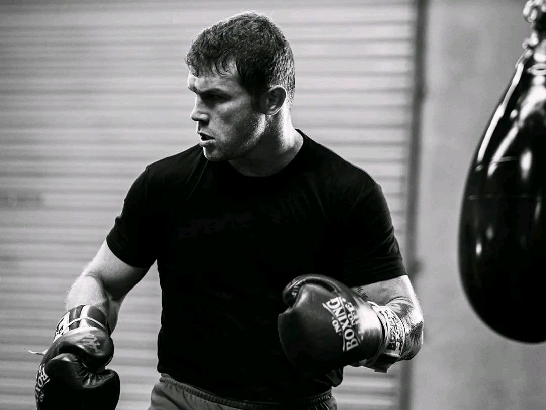 还轮不到乌斯曼,苏尔.阿瓦雷兹发话:请你坐下,你需要排队!