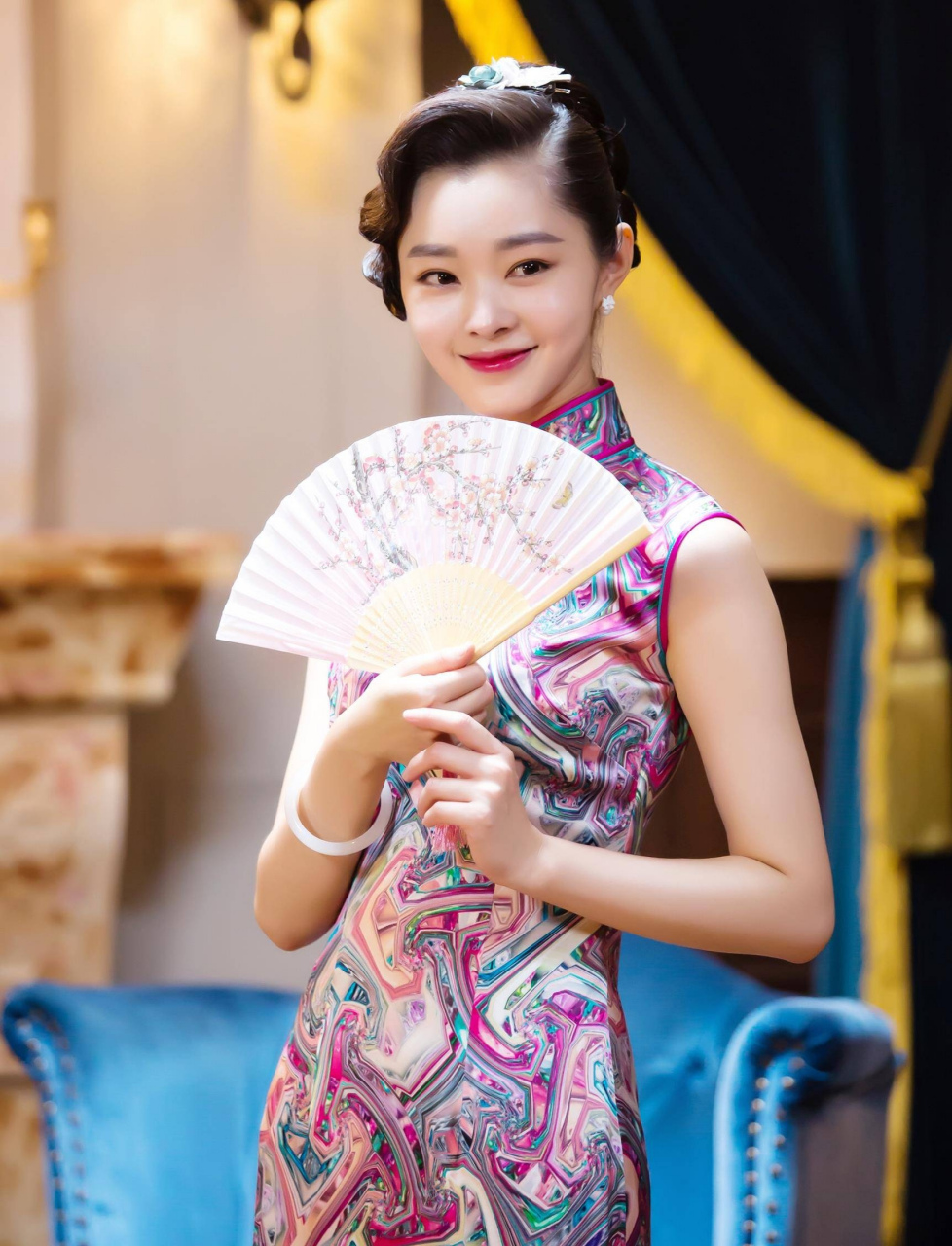 宋轶旗袍照,这才是小家碧玉