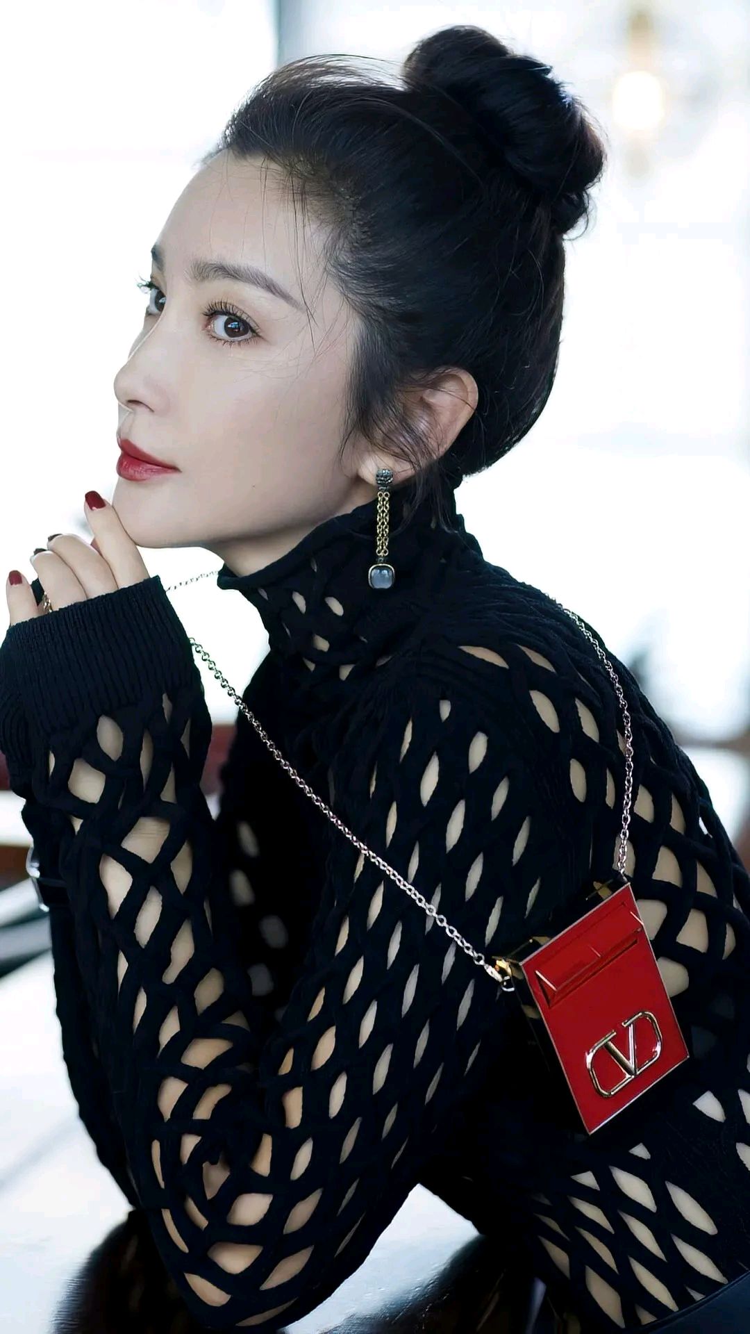 御姐李冰冰风采依旧,韵味十足,成熟女人味展露无遗