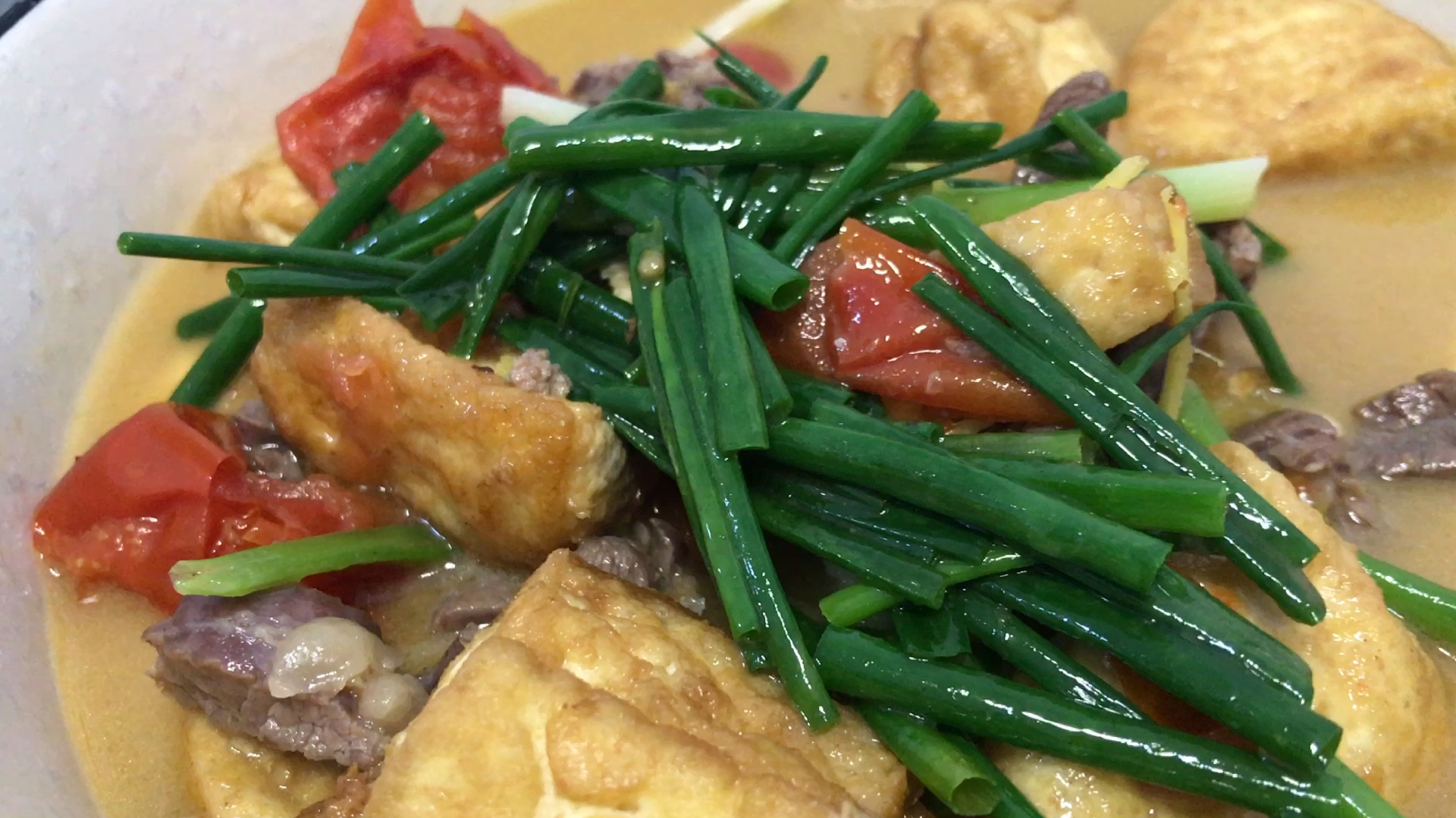 水煮牛肉的另一种做法,牛肉嫩滑豆腐入味,在饭店吃不到