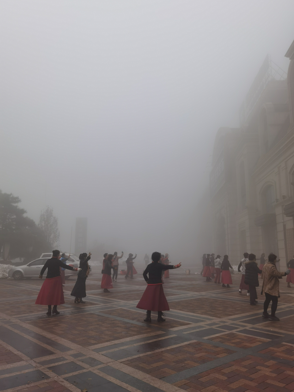 无论春秋冬夏,跳舞的阿姨们一直都在!