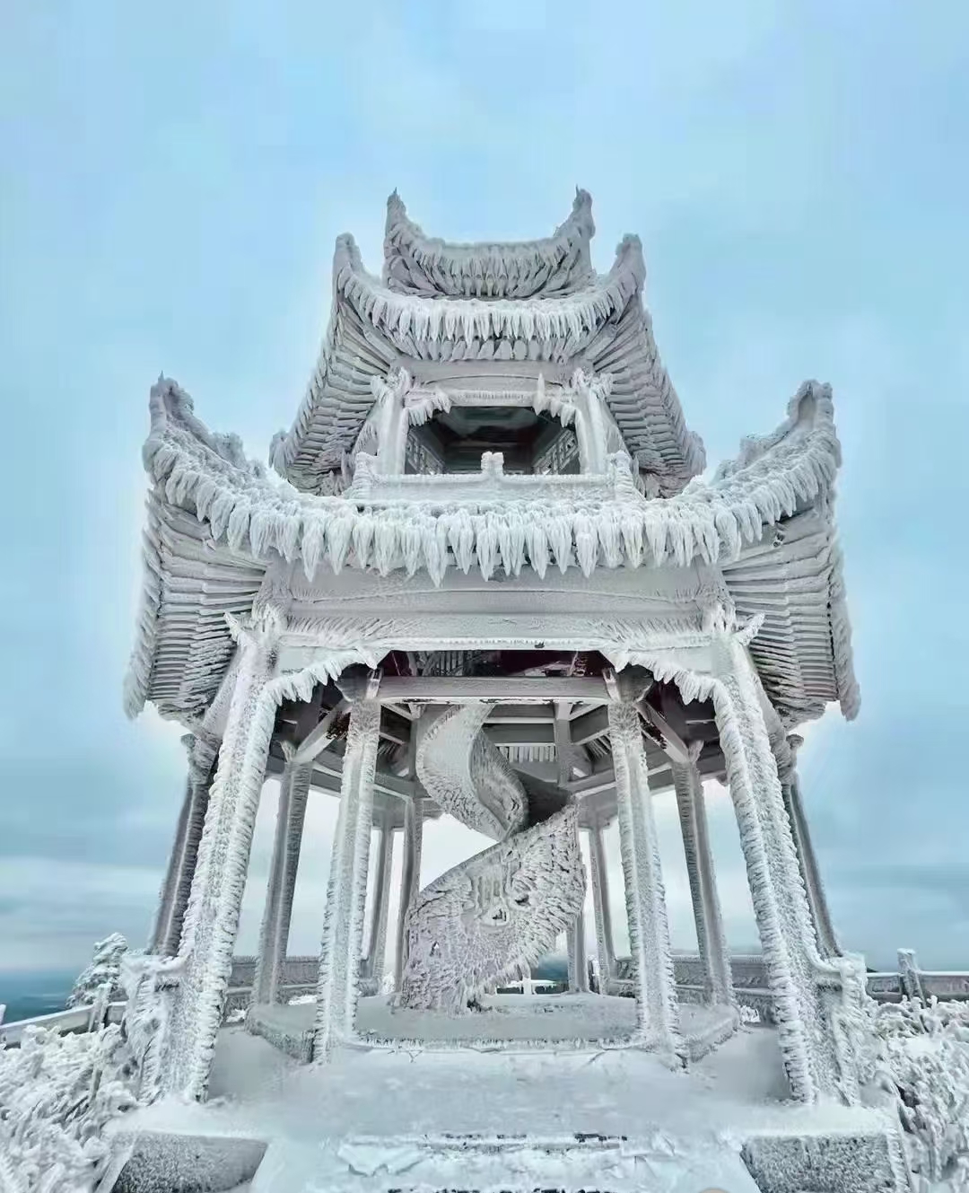 南昌湾里梅岭雪景