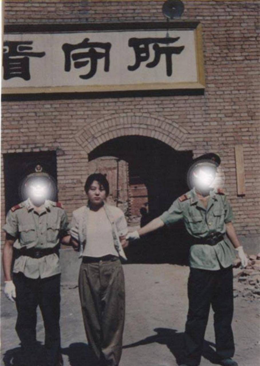 1993年,22岁的漂亮姑娘,因故意杀人罪被判处死刑.