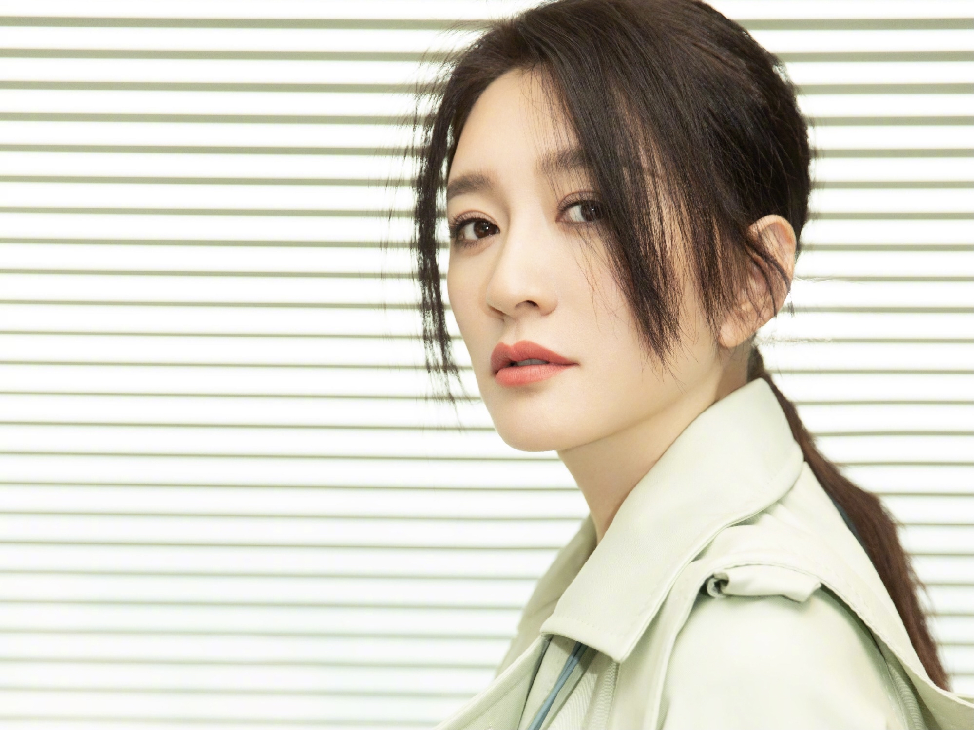 "冻龄女神"李小冉