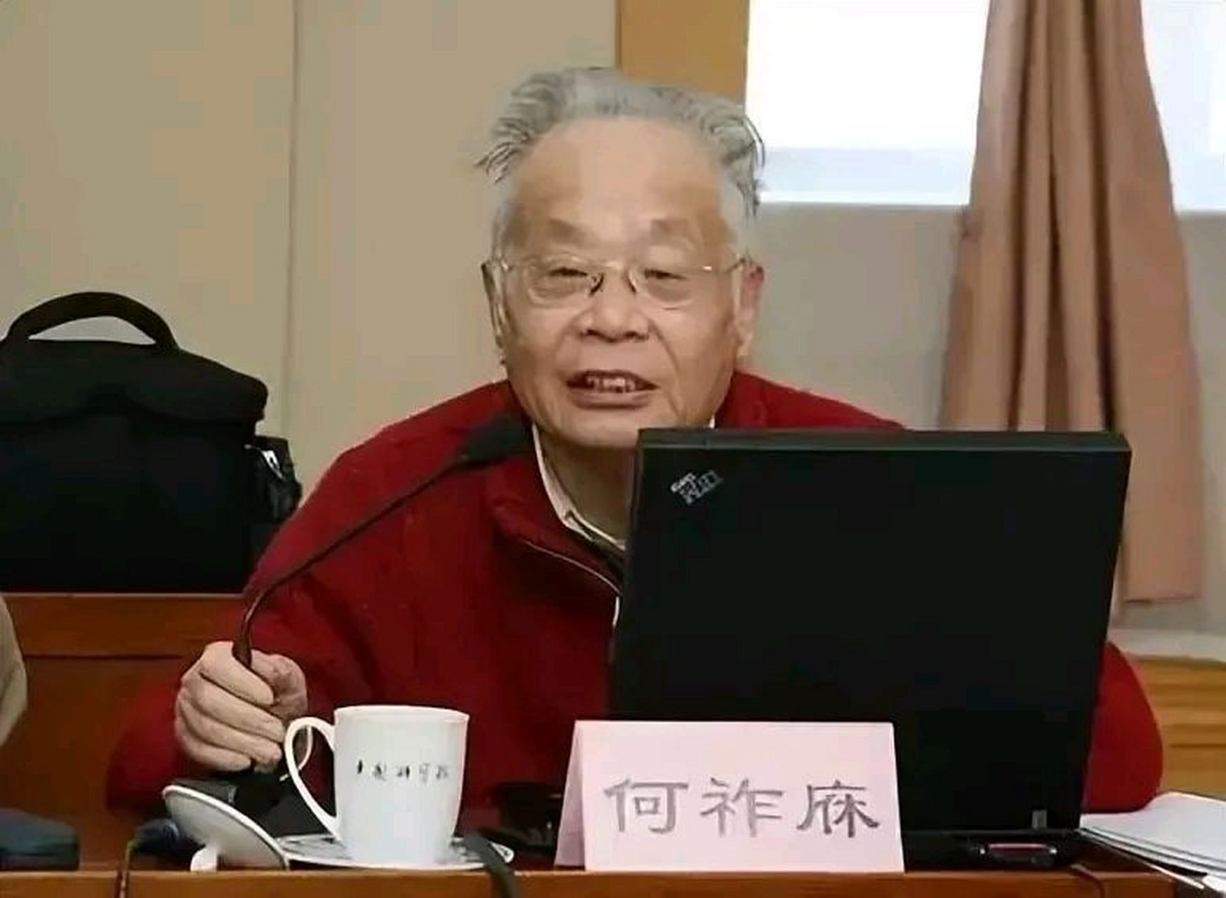 反中医联盟的盟主,发起人,组织者何祚庥院士,最近可以说是劲爆言论一