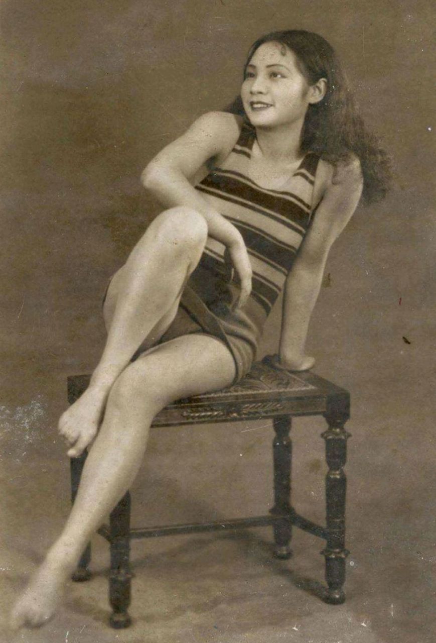 宋美龄授意儿媳石静宜向后勤部挪用300万美金去香港"办货",部长魏文起