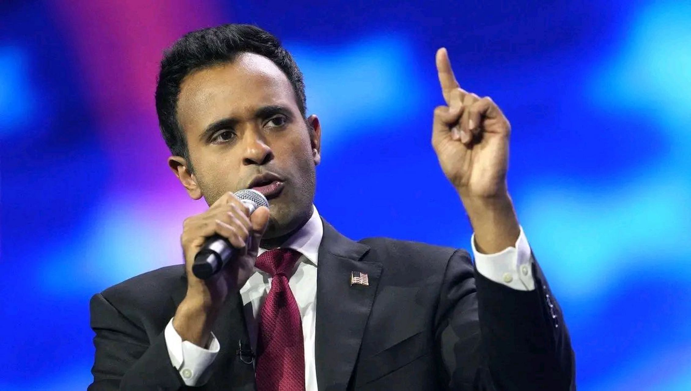 我要上热门#  美国共和党总统候选人马斯瓦米在近日的竞选活动中公开