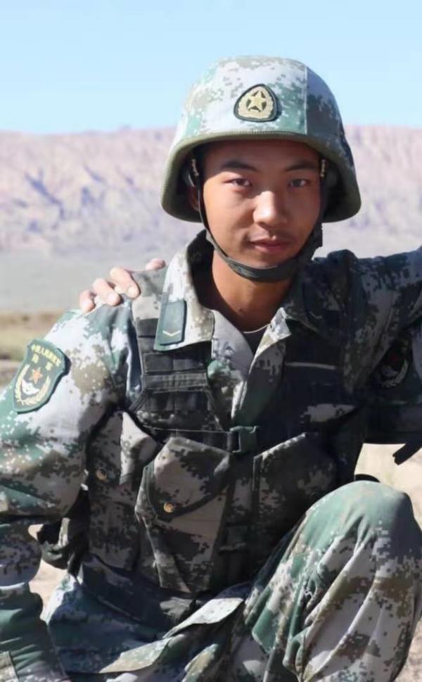 戍边英雄王焯冉的弟弟,参军入伍,接过哥哥的钢枪