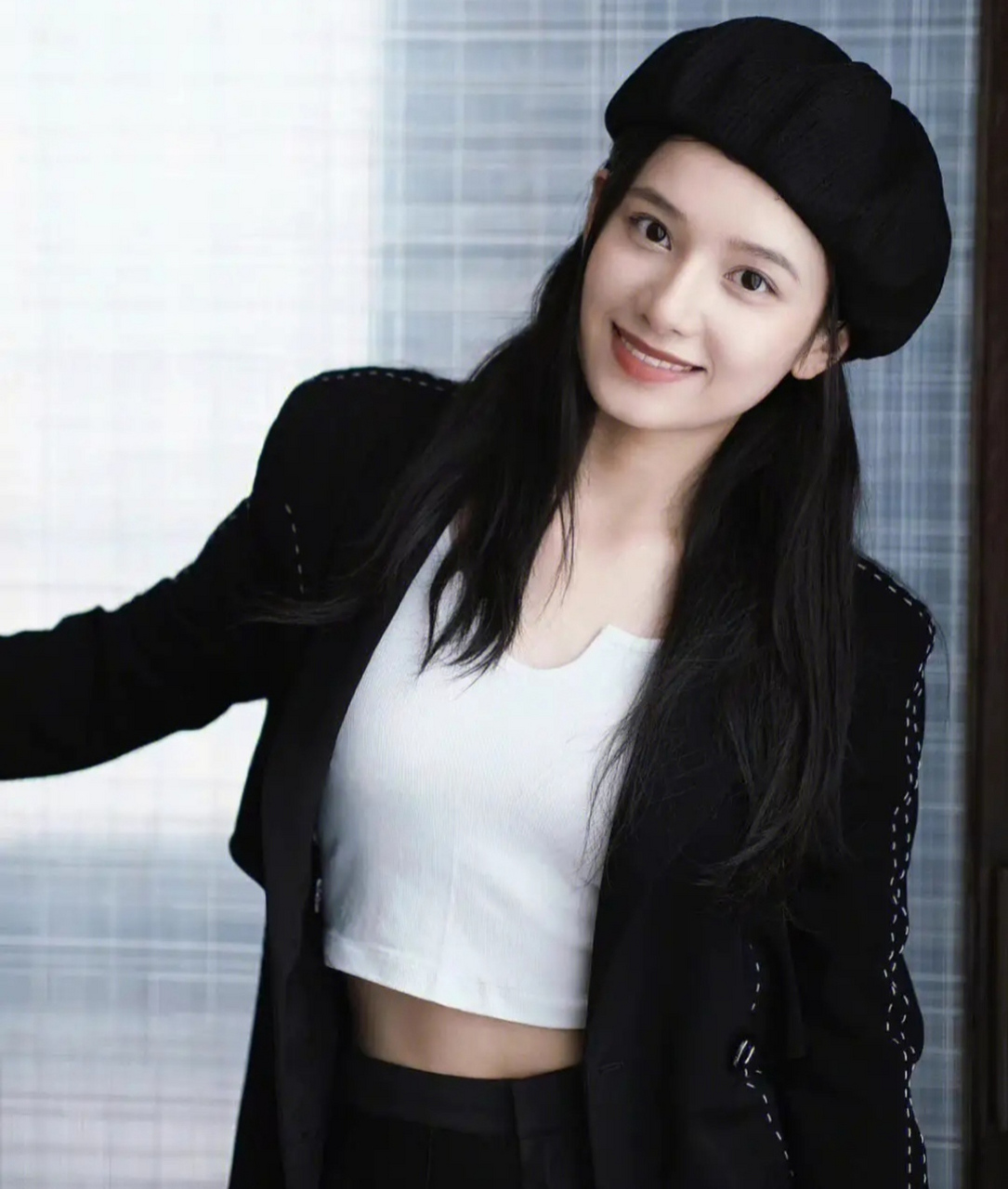 张婧怡# #狗仔拍的张婧仪# 狗仔说张婧仪身材比例出众[good]婧仪的