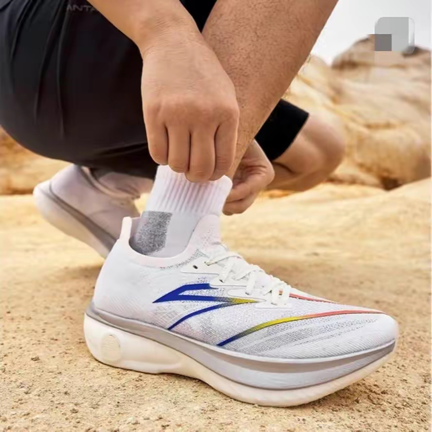 驾驭门槛更低的碳板跑鞋安踏c202 gt2大评测