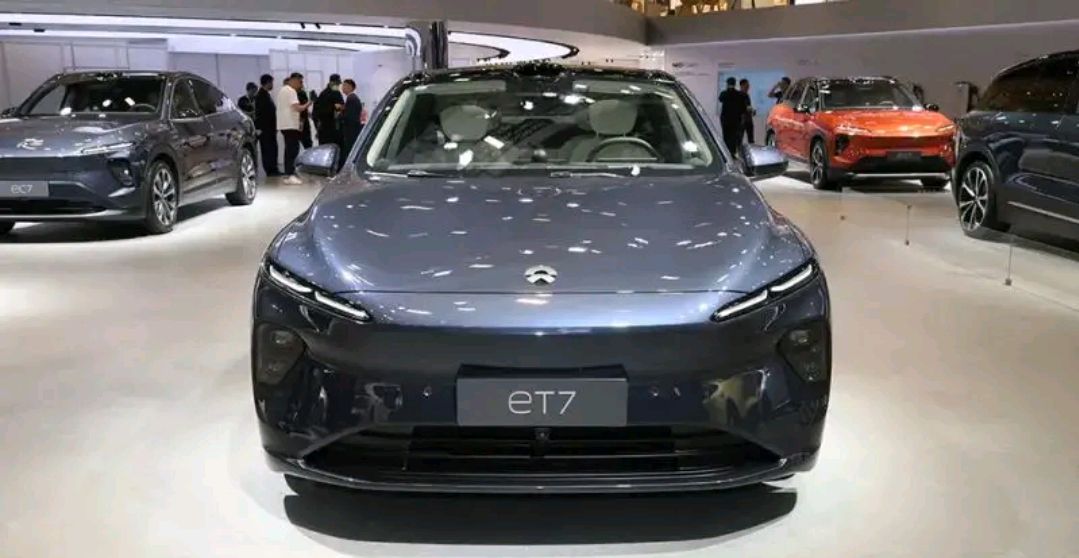 2023上海车展上,2023款蔚来et7正式上市,售价为45.8万元起