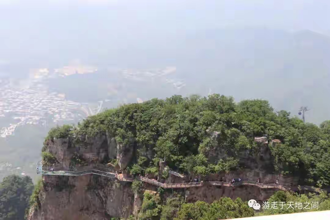 茱萸峰是云台山景区的最高峰,相传真武帝在此苦志修行成仙而去,此处便