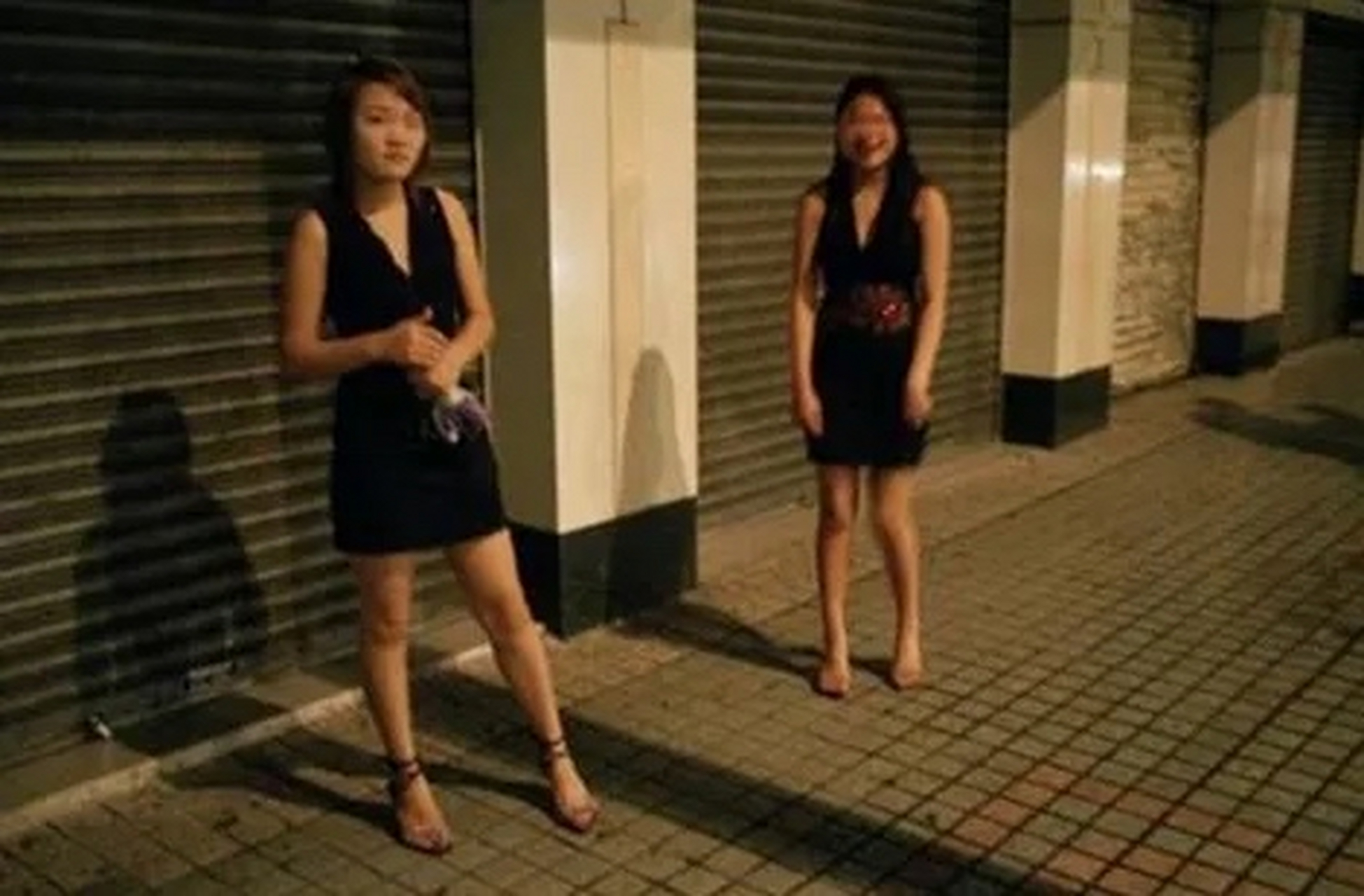 男子去ktv安排陪酒女过夜,陪酒女爽约,男子支付3千元后强行与"妈咪"