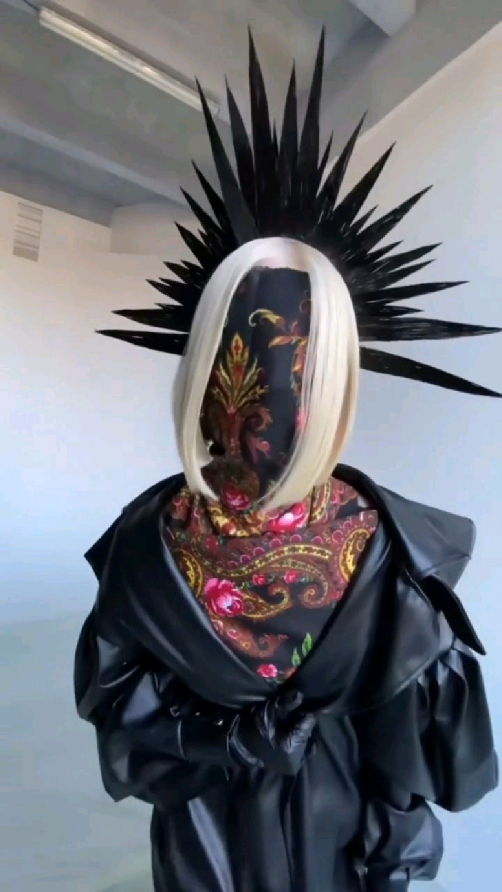 奇葩的造型,你能看出是展现发型还是穿搭吗?