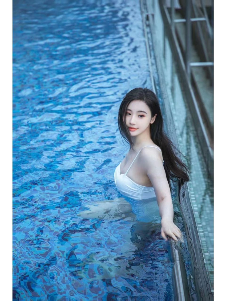 深圳湾高空无边泳池90夏天就是要玩水呀 梦航健身无边泳池真的太美