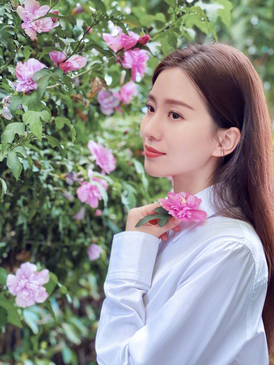 刘诗诗,中国内地影视女演员,影视出品人.