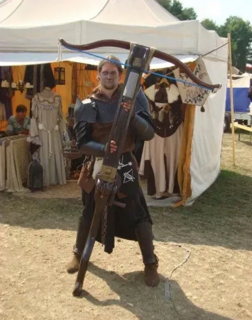 你觉得这把巨型十字弩的威力,能否匹敌我国古代的床弩?