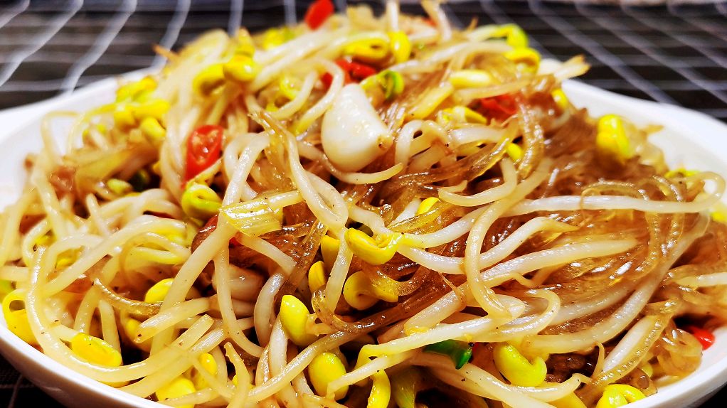 黄豆芽炒粉条,吃不腻的家常菜,简单快速,鲜香味美