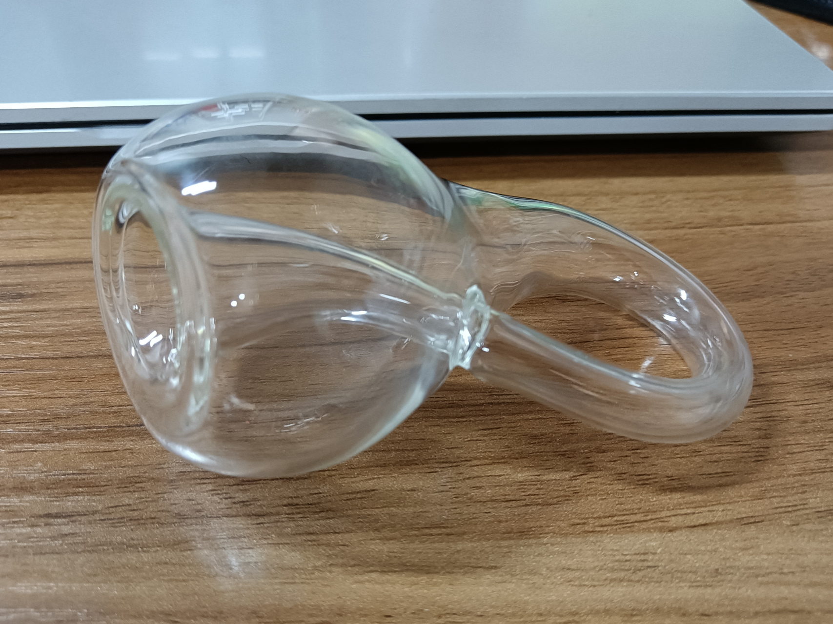 买了个思维空间的据说是永远装不满水的——克莱因瓶