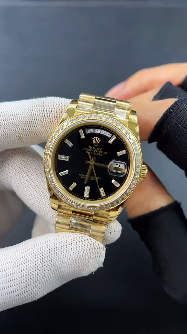 劳力士钻圈黑冰糖 | 沉稳经典的设计 搭配玛瑙盘面就显得更加高贵与