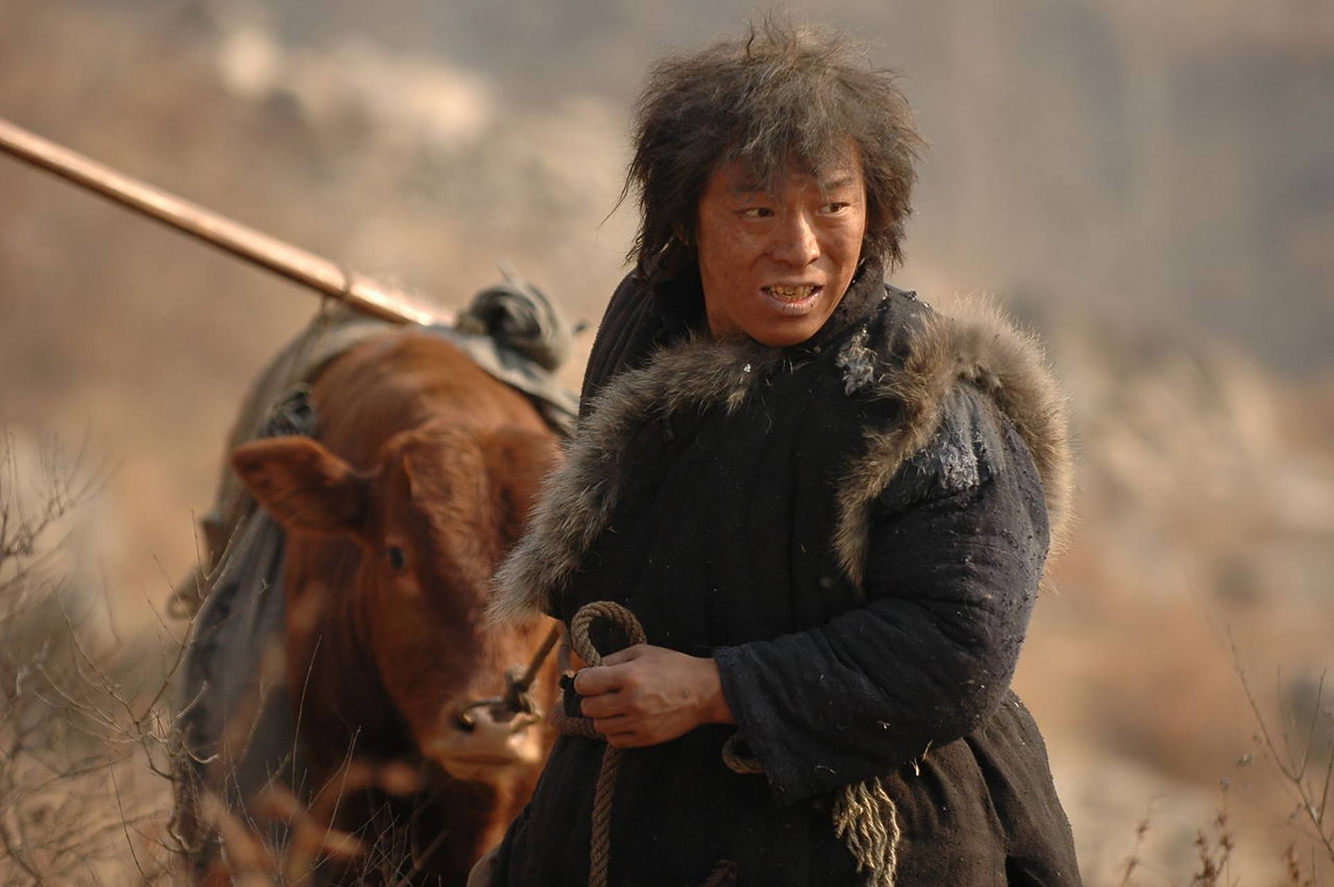 曹可凡问黄渤:"很多人说黄渤属于三无产品,无美貌,无肌肉,无身高,你