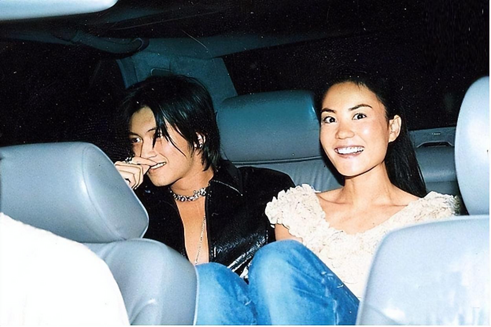 近日港媒爆出:王菲谢霆锋正式分手.