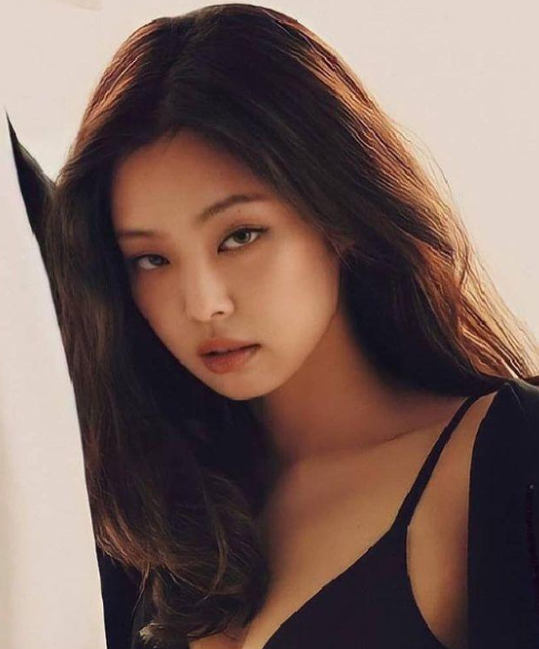 jennie内衣大片热辣 化身小野猫又纯又欲