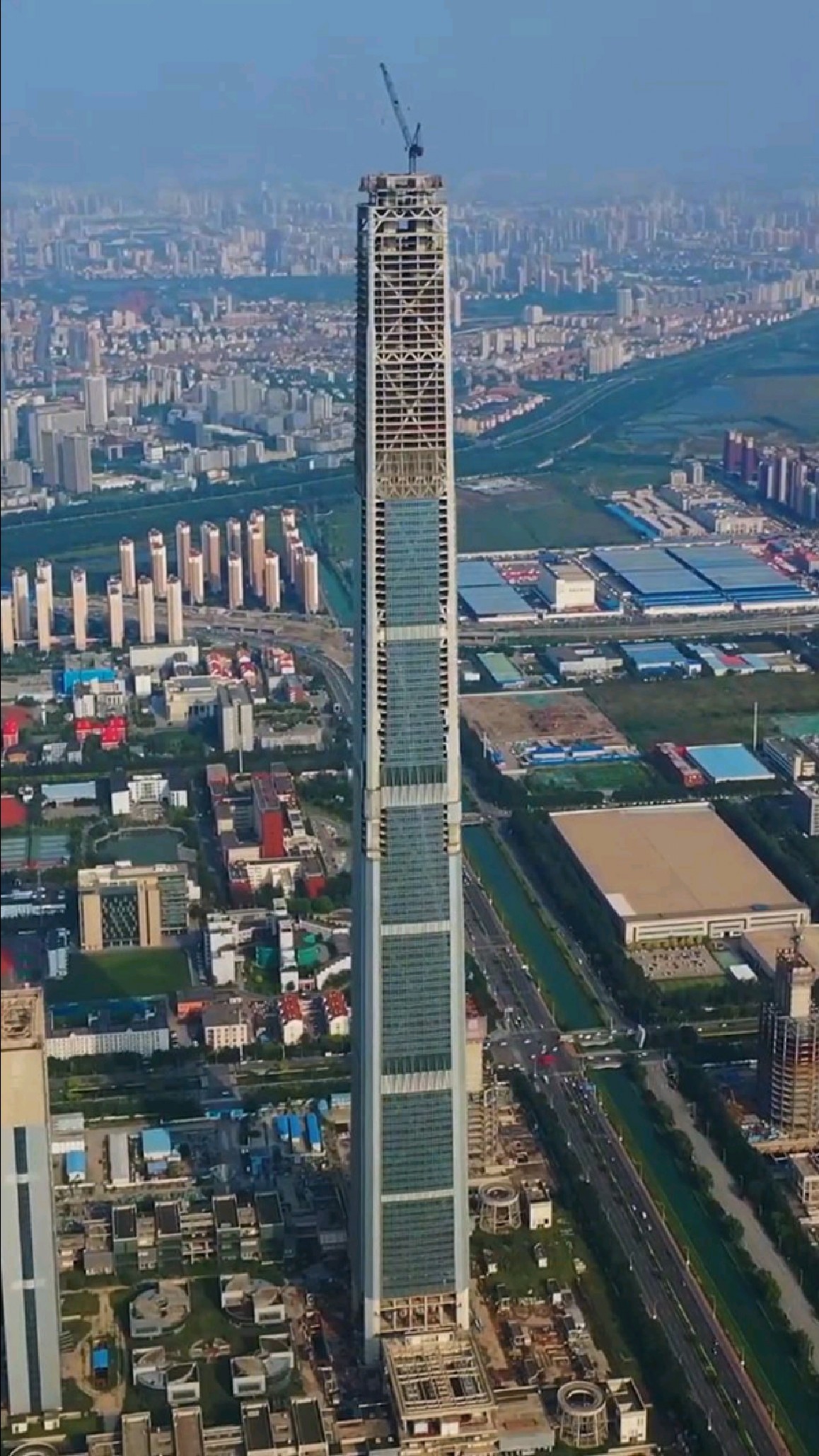 天津117大厦据说投资超500忆13年过去了这座高楼还是一动也不动不知道