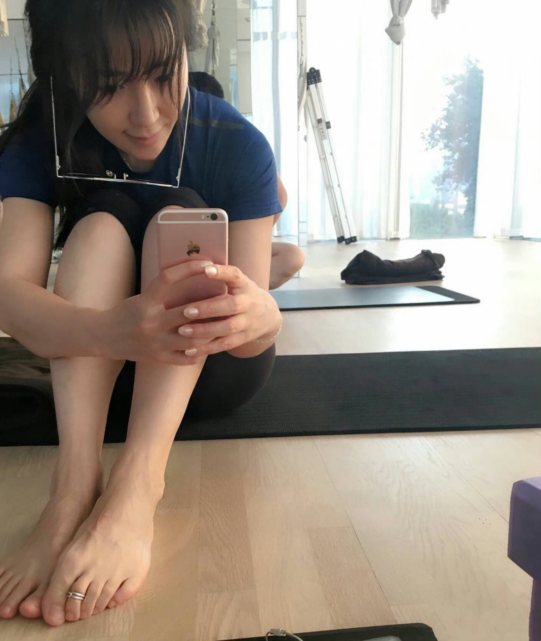 陈紫函  白嫩美脚丫你喜欢吗