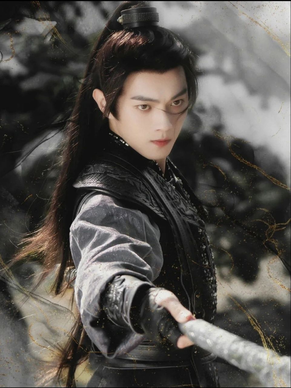 真的会狠狠心动一些古装高马尾男主,古装高马尾加刘海完全在我的审美