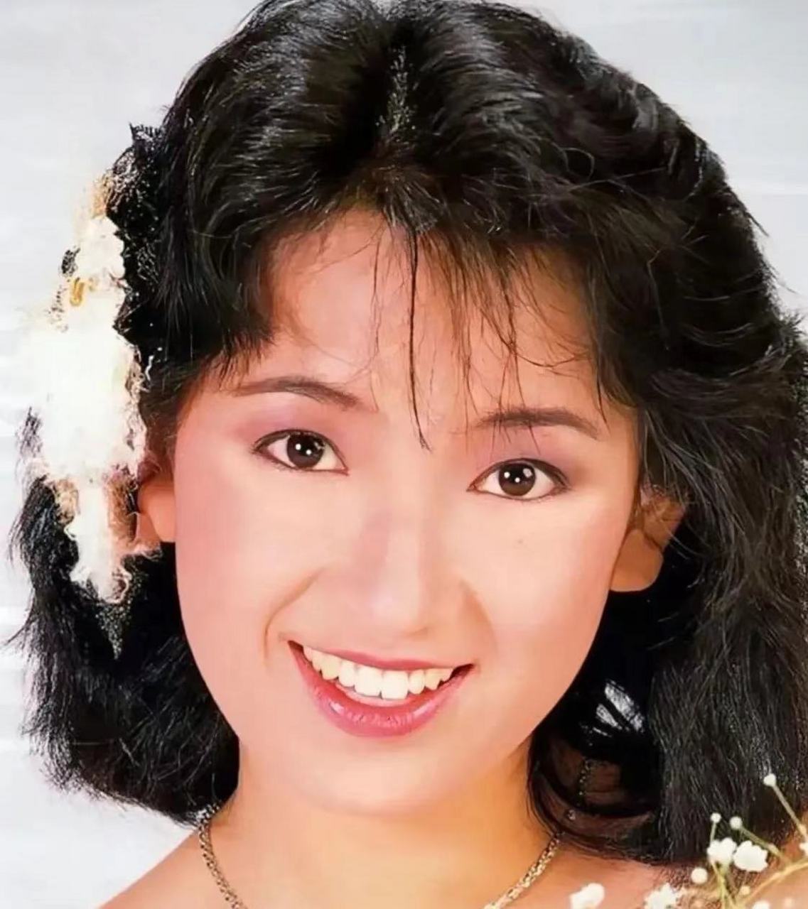 她的聪明机智和深情不移让她成为了《雪山飞狐》中