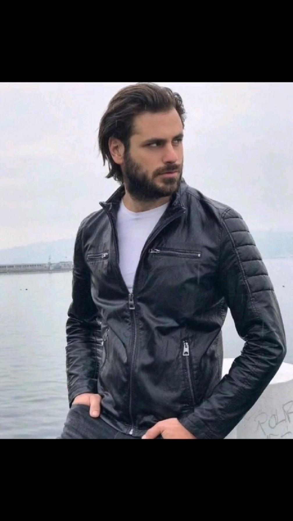 英俊的男神大提琴家豪瑟