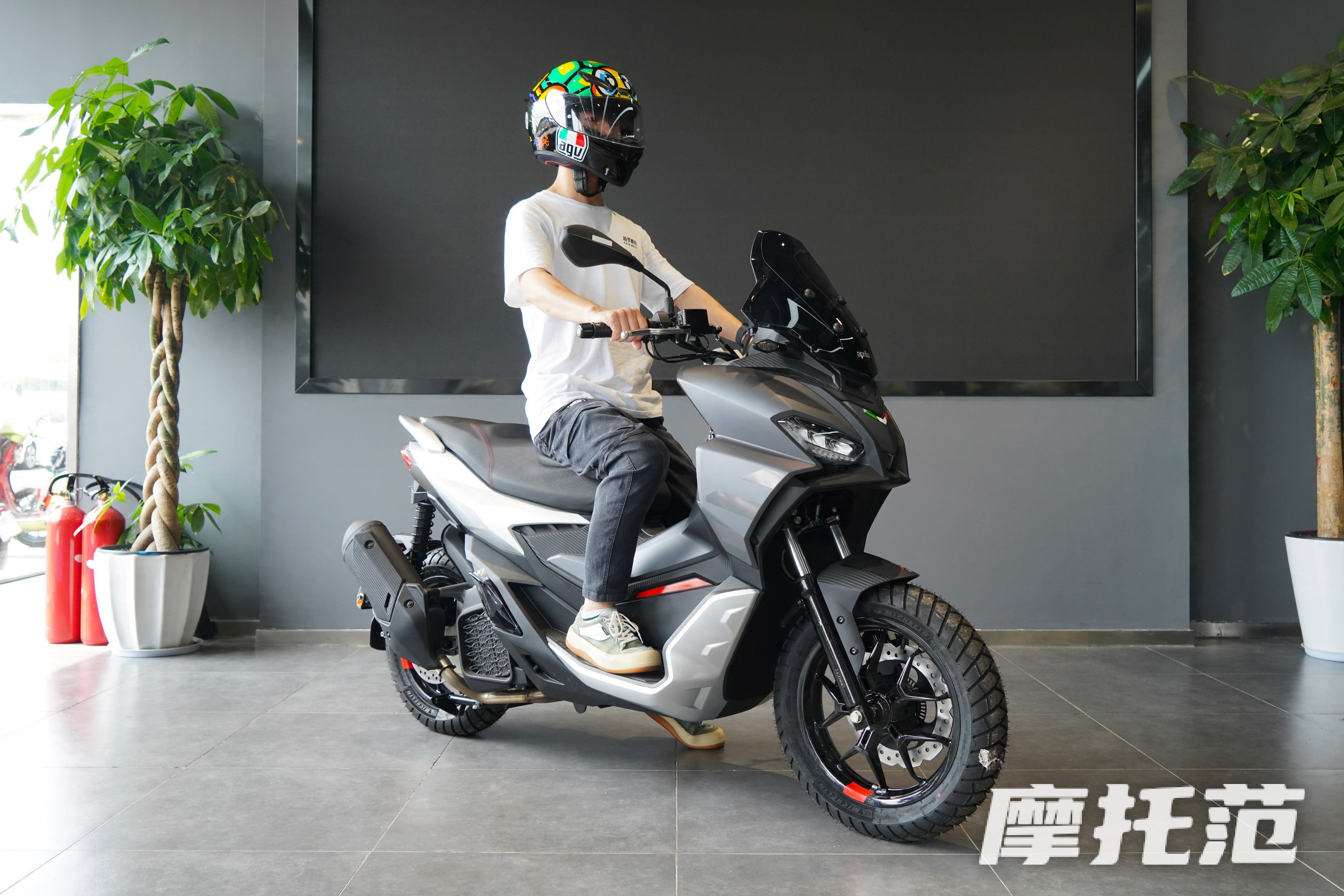 一款不务正业的踏板,阿普利亚srgt200