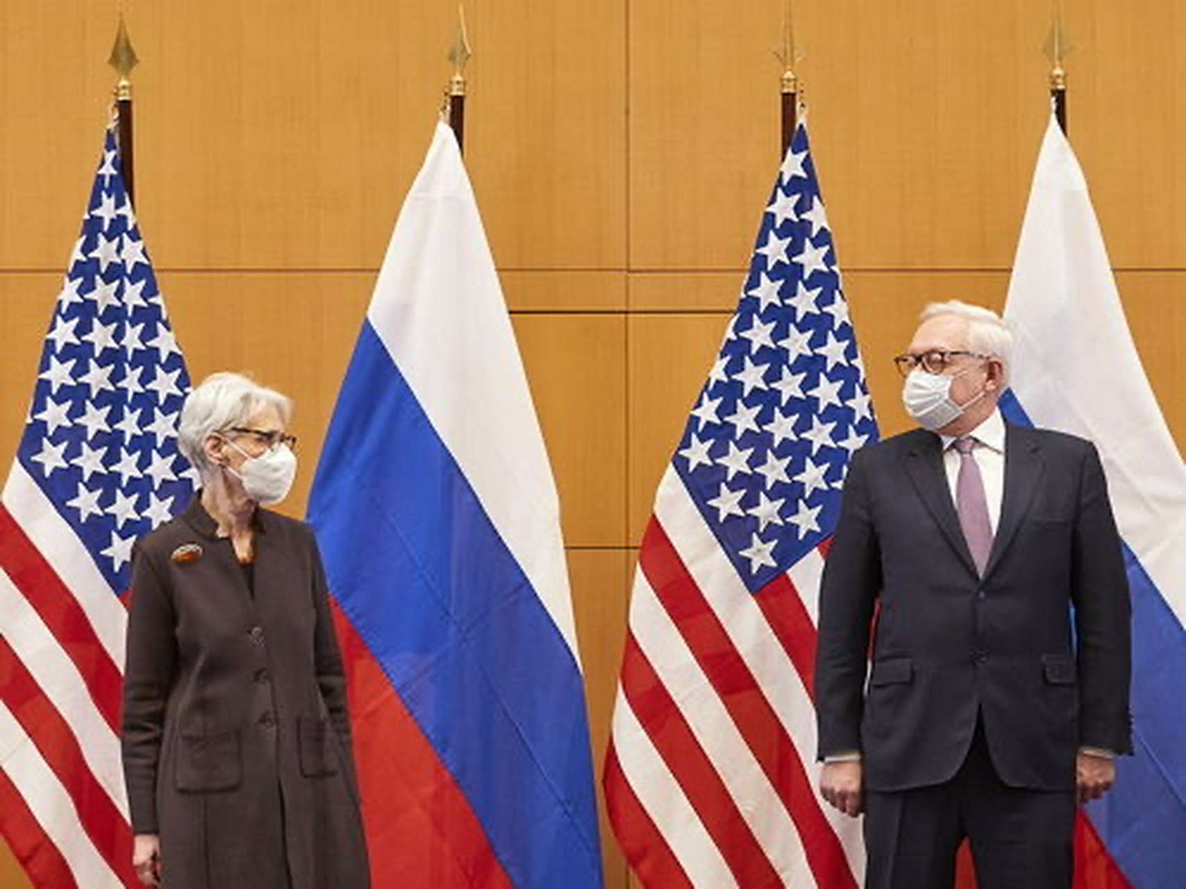 俄罗斯与美国最新消息图片