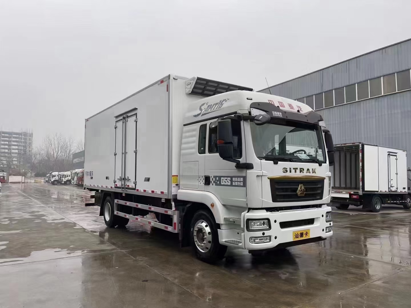 6米8汕德卡g5s冷藏车