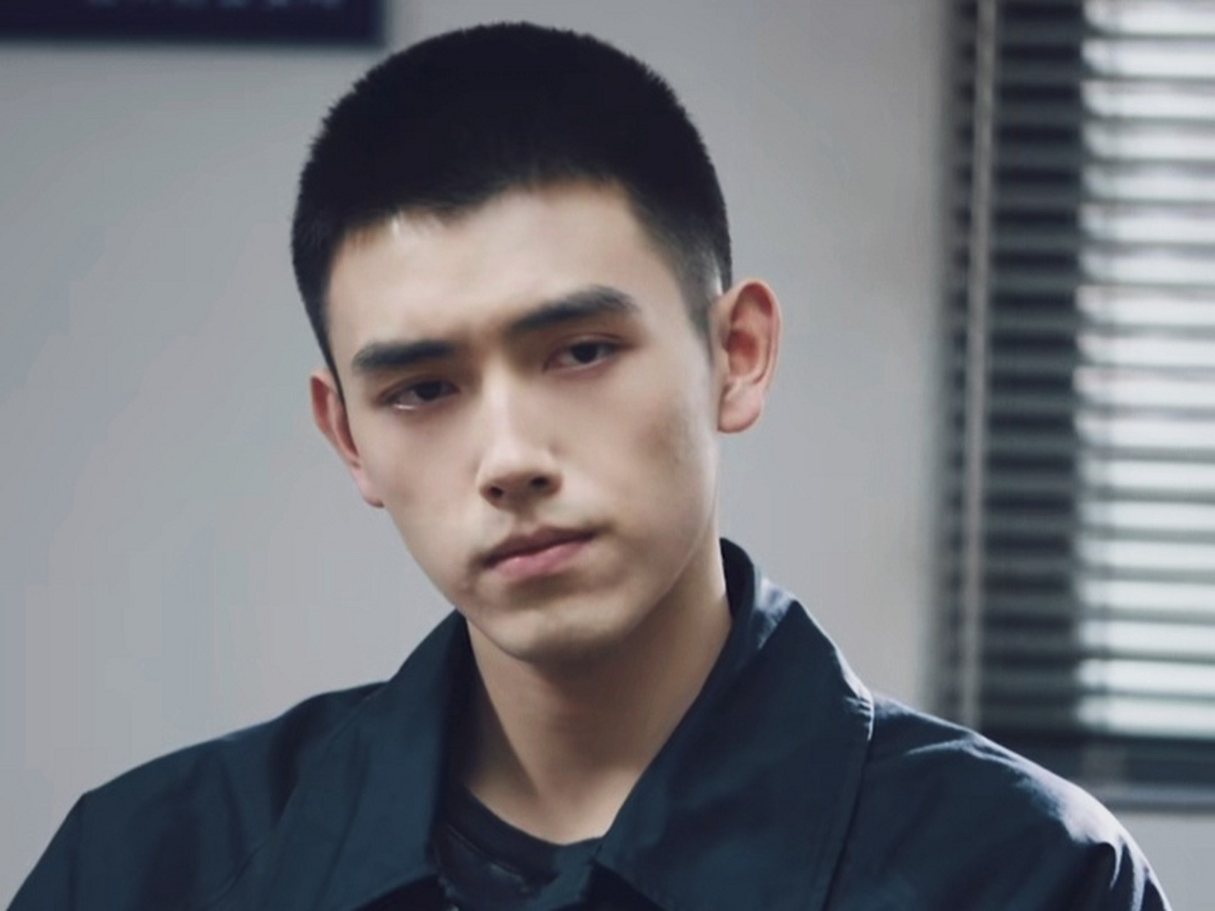 圆寸是检验颜值的唯一发型,陈飞宇这张脸算是抗住了.#陈飞宇