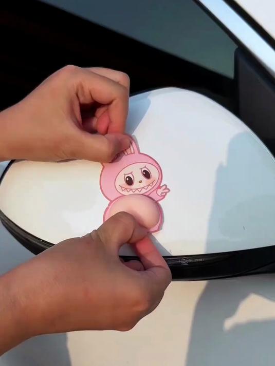 拉布布屁屁防撞贴labubu卡通立体屁屁油箱贴创意汽车车门防撞贴