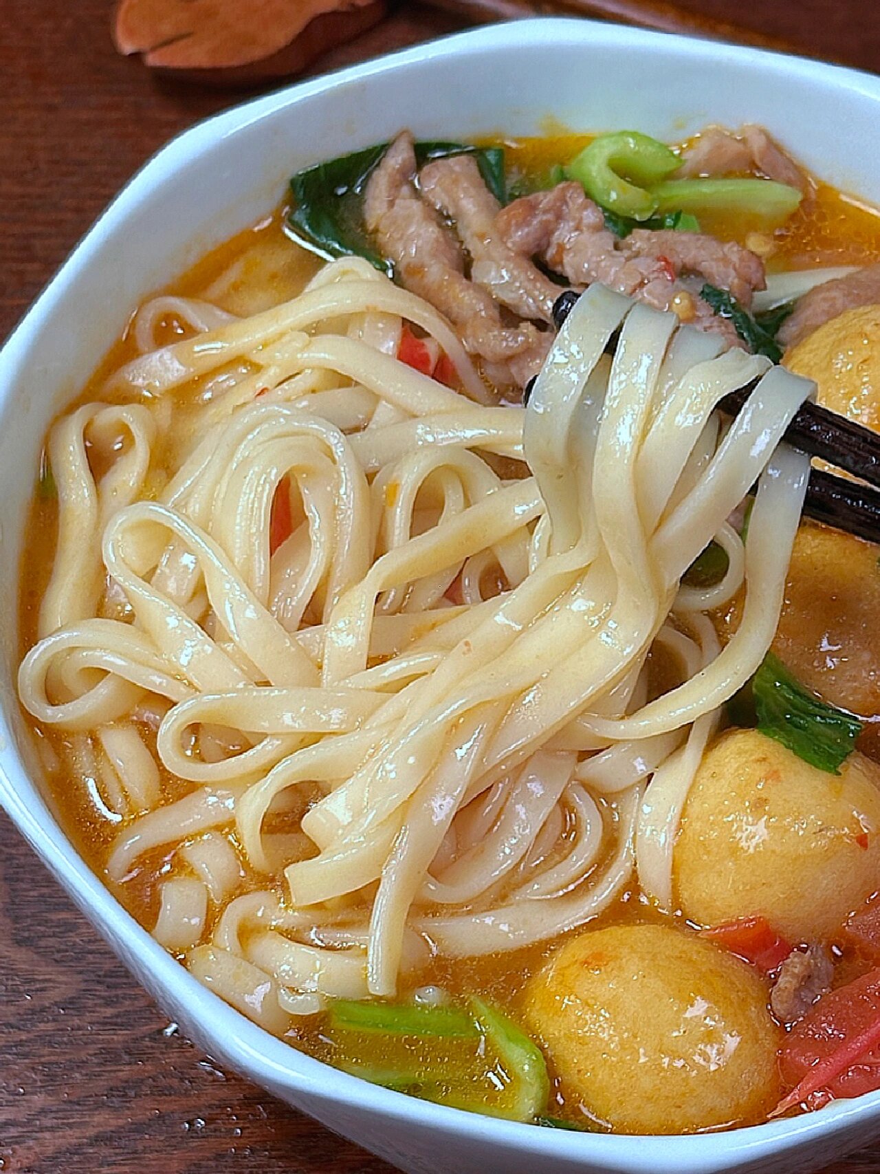 番茄肉丝面的家常做法(番茄肉丝面的家常做法视频)