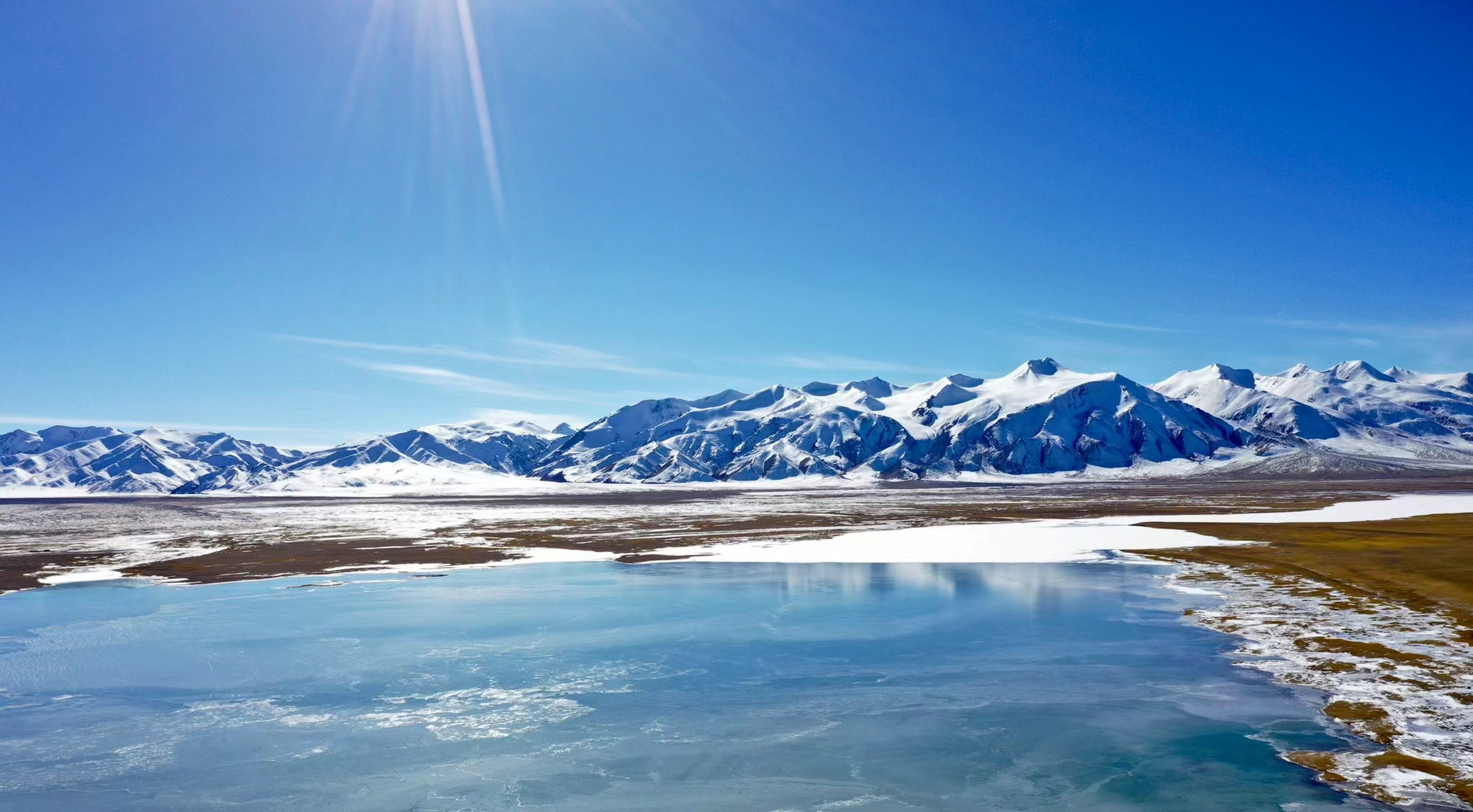 雪国风光! 看,阳光下的冰湖! 看,无人区上奔跑的羚羊!