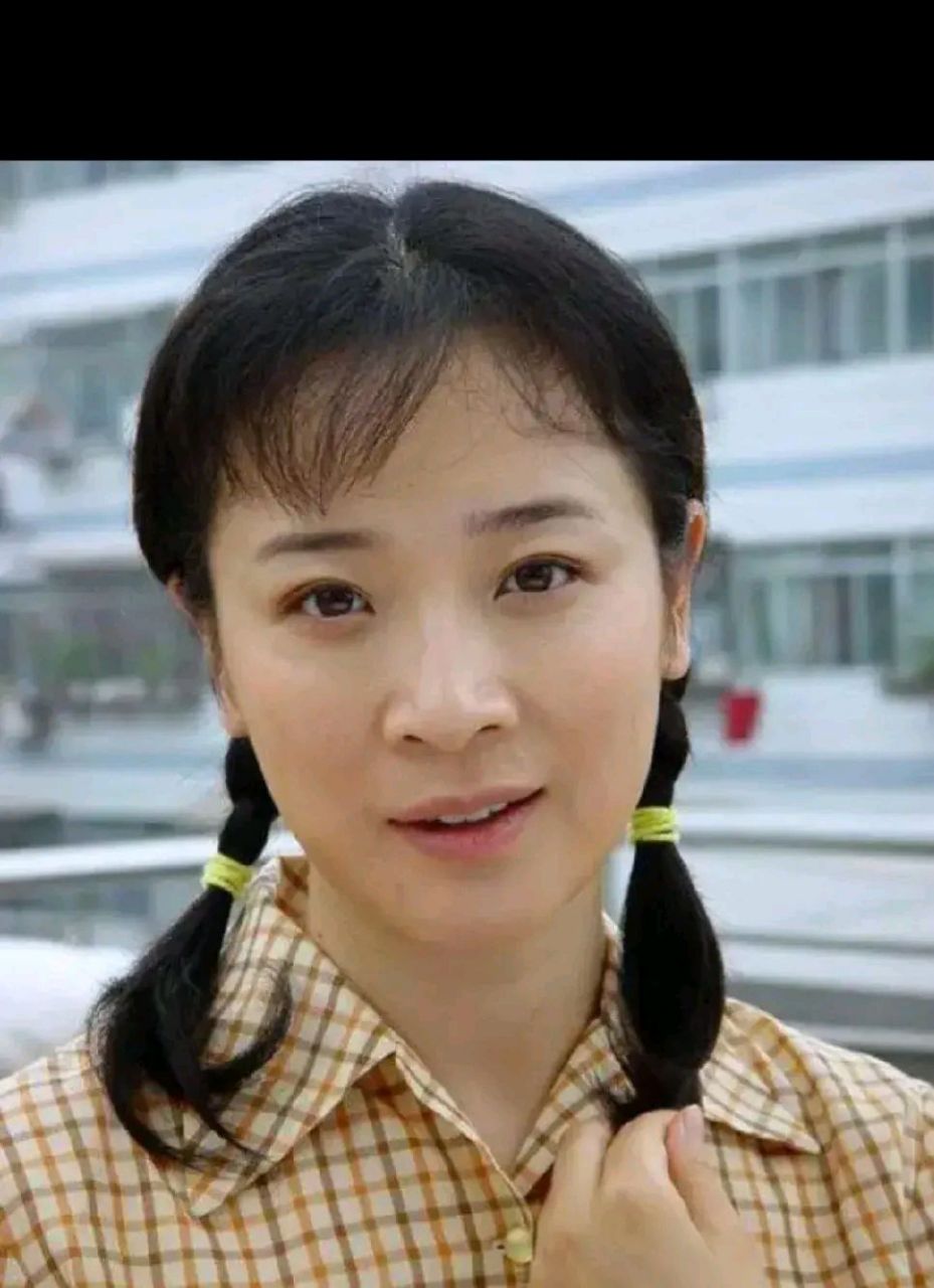 陈小艺:国家一级演员到"出轨惯犯",已经走上了一条"不归路" 2009年