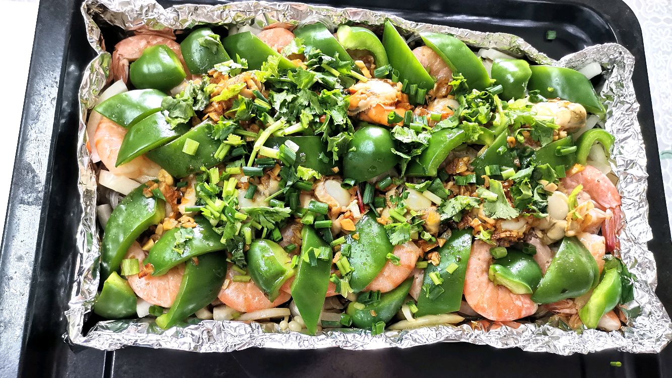 烧烤海鲜小拼盘.鲜香味美又下饭.不用烟熏又火烤.一个烤箱就搞定~