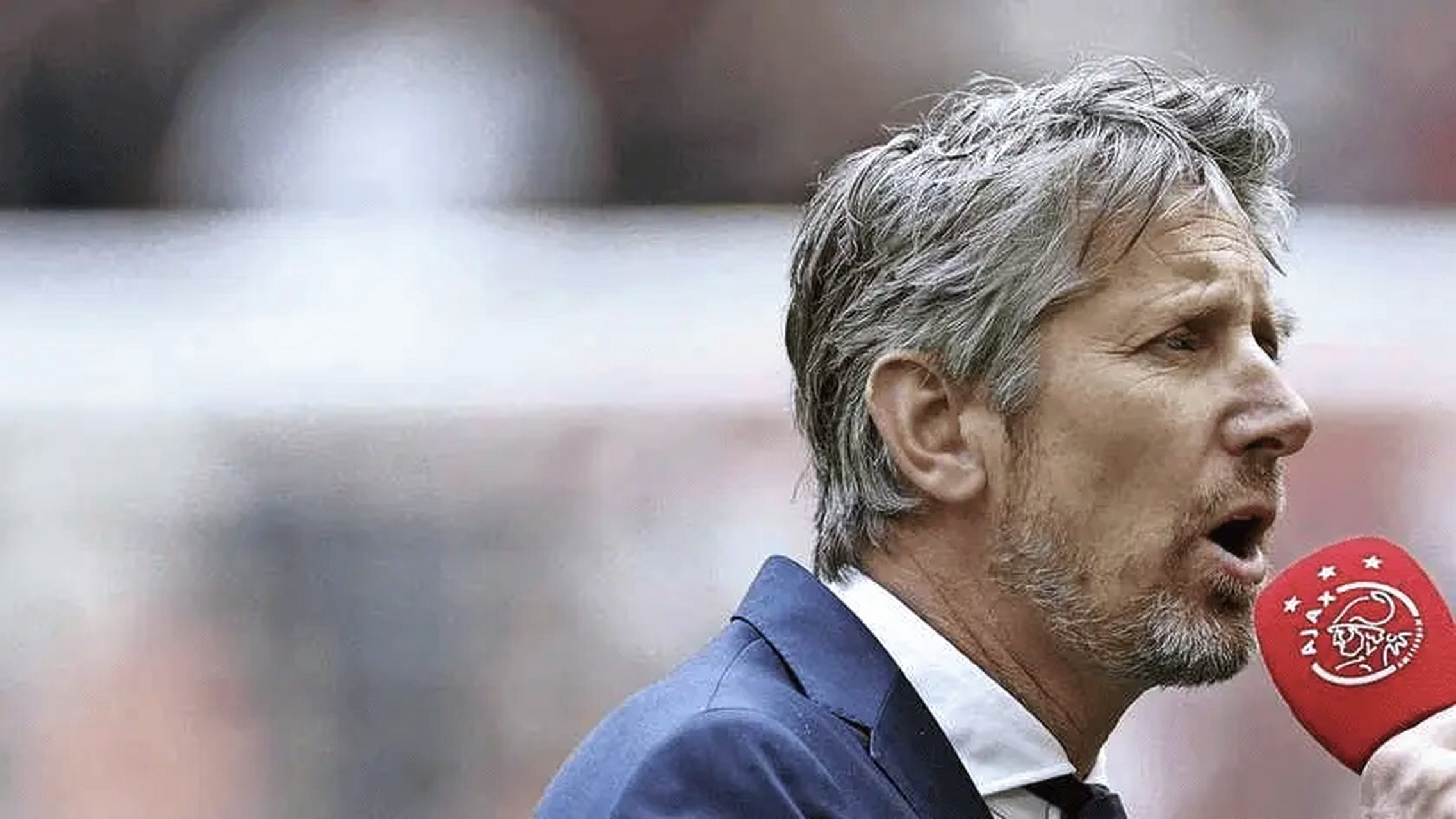 52岁的曼联名宿埃德温-范德萨在克罗地亚度假时突发脑溢血,目前仍在