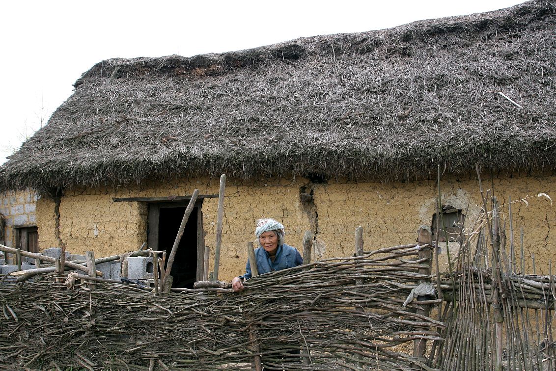 农村老话:"家有滴泪房,三年哭一场",啥是滴泪房?有道理吗?