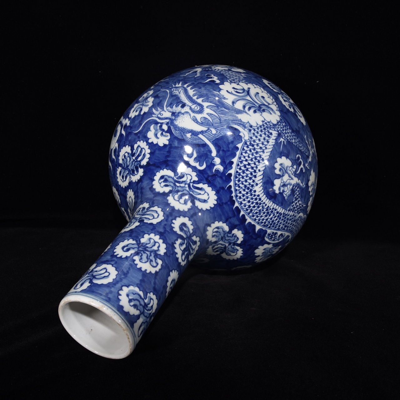 清康熙老底青花龙纹天球瓶37×24